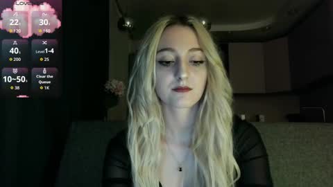 Lina online show from 09-15-25, 10:21