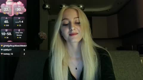 Lina online show from 09-20-25, 10:55