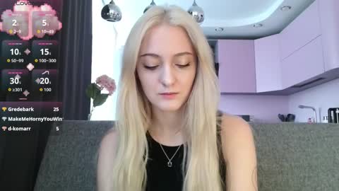 Lina online show from 09-22-25, 01:13