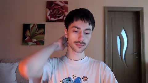 Snapshot of white_sport chatting on 01-07-26, 10:07 Tom online show from 01-07-26, 10:07