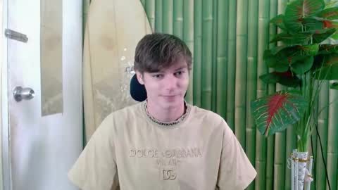 Snapshot of whiteboyinasia chatting on 10-09-25, 06:44 Christian online show from 10-09-25, 06:44