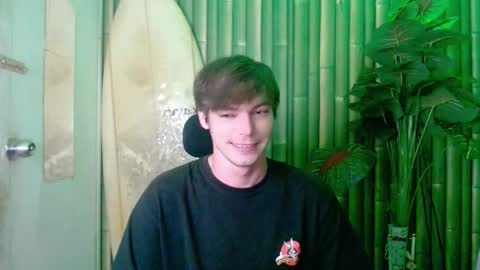 Snapshot of whiteboyinasia chatting on 10-23-25, 01:21 Christian online show from 10-23-25, 01:21