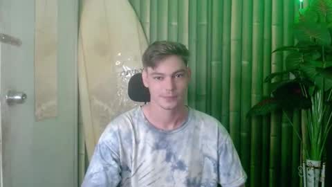 Snapshot of whiteboyinasia chatting on 11-17-25, 04:29 Christian online show from 11-17-25, 04:29