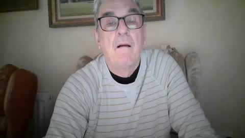 whitebriefs009 online show from 12-22-25, 10:01