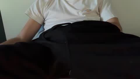 whiteeuropaboy online show from 02-24-26, 05:11