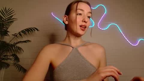 Snapshot of whiteprincessluna chatting on 02-01-26, 03:10 You wont find me here on Saturdays and Sundays online show from 02-01-26, 03:10