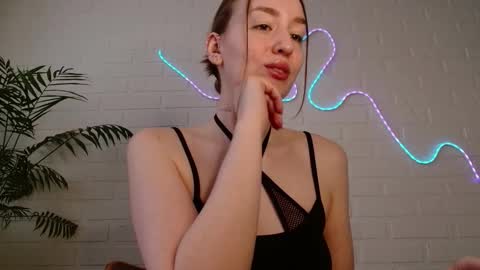 Snapshot of whiteprincessluna chatting on 02-20-26, 10:38 You wont find me here on Saturdays and Sundays online show from 02-20-26, 10:38