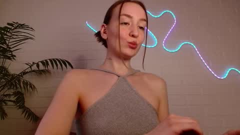 Snapshot of whiteprincessluna chatting on 03-19-26, 02:10 You wont find me here on Saturdays and Sundays online show from 03-19-26, 02:10