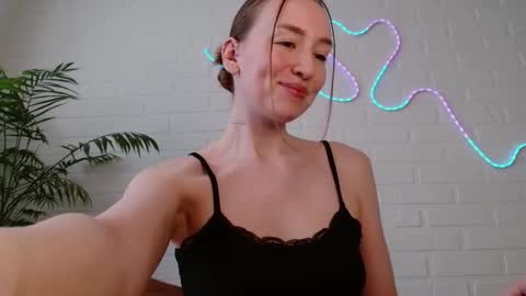 Snapshot of whiteprincessluna chatting on 03-22-26, 02:09 You wont find me here on Saturdays and Sundays online show from 03-22-26, 02:09