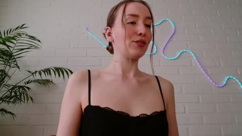 Snapshot of whiteprincessluna chatting on 04-16-26, 01:01 You wont find me here on Saturdays and Sundays online show from 04-16-26, 01:01