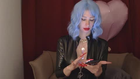 Snapshot of whitequeen888 chatting on 01-26-25, 06:27 White Queen online show from 01-26-25, 06:27