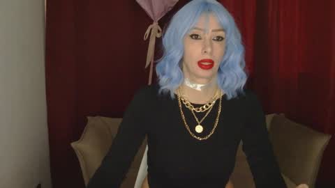 Snapshot of whitequeen888 chatting on 02-05-25, 08:11 White Queen online show from 02-05-25, 08:11