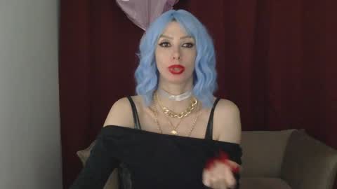 Snapshot of whitequeen888 chatting on 02-08-25, 08:10 White Queen online show from 02-08-25, 08:10