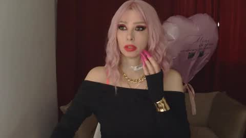 Snapshot of whitequeen888 chatting on 02-16-25, 12:10 White Queen online show from 02-16-25, 12:10