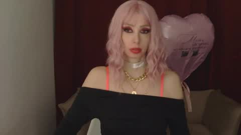 Snapshot of whitequeen888 chatting on 02-16-25, 03:27 White Queen online show from 02-16-25, 03:27