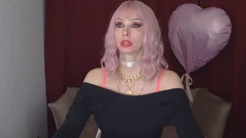 Snapshot of whitequeen888 chatting on 02-18-25, 07:41 White Queen online show from 02-18-25, 07:41