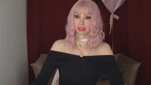 Snapshot of whitequeen888 chatting on 02-20-25, 04:57 White Queen online show from 02-20-25, 04:57