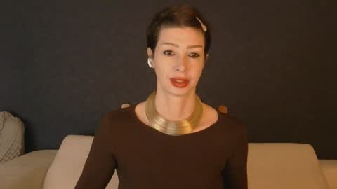 Snapshot of whitequeen888 chatting on 09-21-25, 07:10 White Queen online show from 09-21-25, 07:10