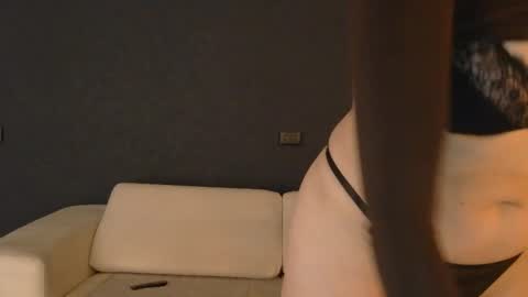 Snapshot of whitequeen888 chatting on 10-21-25, 09:32 White Queen online show from 10-21-25, 09:32