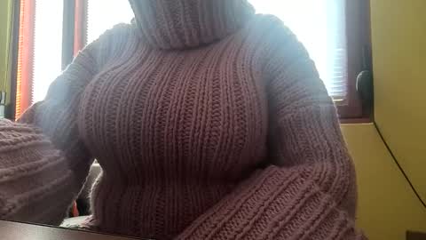 whitesweater online show from 01-12-26, 07:57