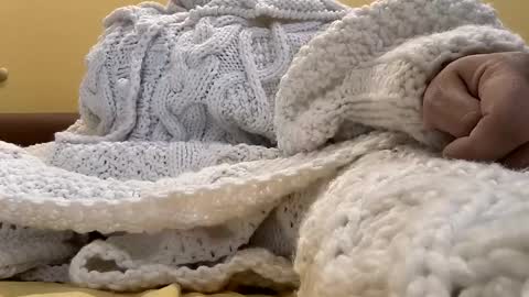 whitesweater online show from 02-17-26, 06:32