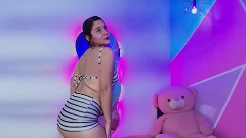 Whitney online show from 02-12-26, 01:28