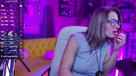 whitneypunnch online show from 11-13-25, 06:01