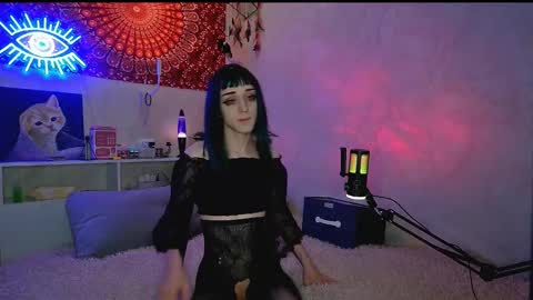 Snapshot of whoalexxa chatting on 10-23-25, 03:11 Alexa online show from 10-23-25, 03:11