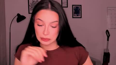 whoislulu online show from 11-01-25, 08:33