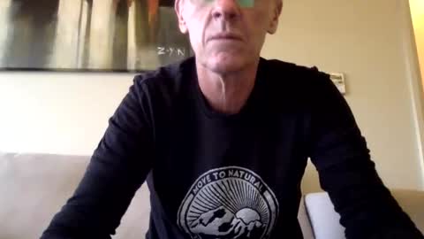 Snapshot of whynotfly1 chatting on 10-23-25, 08:13 whynotfly1 online show from 10-23-25, 08:13