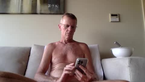 Snapshot of whynotfly1 chatting on 10-28-25, 07:45 whynotfly1 online show from 10-28-25, 07:45