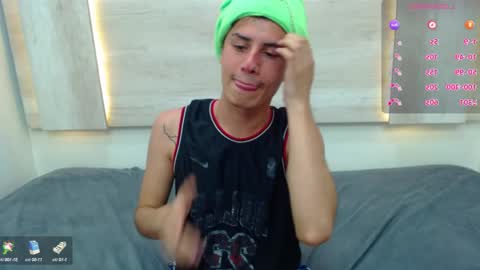 Snapshot of wickedboy_twink chatting on 01-21-25, 08:11 JAISON online show from 01-21-25, 08:11