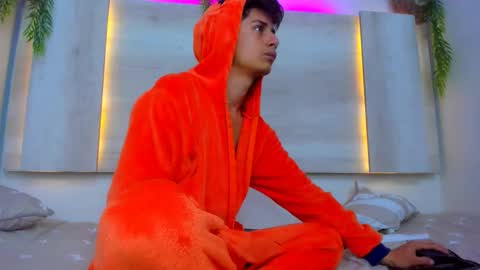 Snapshot of wickedboy_twink chatting on 11-02-25, 12:51 JAISON online show from 11-02-25, 12:51