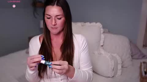 Snapshot of wickedwifexo chatting on 03-21-26, 12:26 WickedWifeXO online show from 03-21-26, 12:26