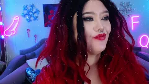 Laura  online show from 12-30-24, 07:37