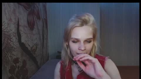 Snapshot of wicky_hey chatting on 03-01-25, 03:21 Victoria online show from 03-01-25, 03:21