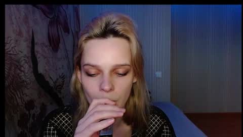 Snapshot of wicky_hey chatting on 09-23-25, 03:09 Victoria online show from 09-23-25, 03:09