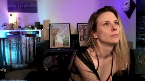 Gretchen  Jimmy online show from 01-18-25, 02:03