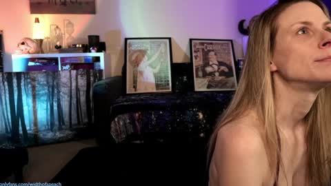 Gretchen  Jimmy online show from 01-25-25, 04:13