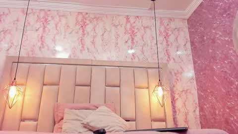 wild_firee_ online show from 12-21-25, 08:38