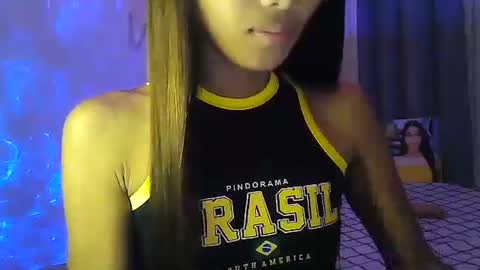 Snapshot of wild_flowerx21 chatting on 12-23-24, 04:22 Analyn online show from 12-23-24, 04:22