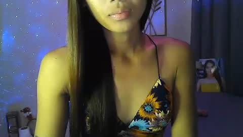 Snapshot of wild_flowerx21 chatting on 01-06-25, 02:04 Analyn online show from 01-06-25, 02:04