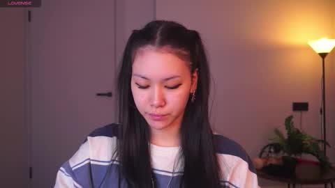 Kiki online show from 12-14-25, 06:08