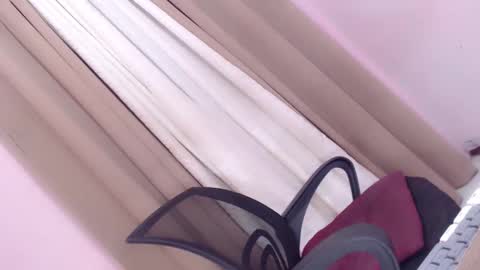 Snapshot of wildbarbie_69 chatting on 11-27-25, 04:20 barbs online show from 11-27-25, 04:20