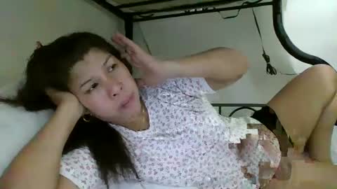 Snapshot of wildbrownchick69 chatting on 02-03-25, 09:19 WildChick online show from 02-03-25, 09:19