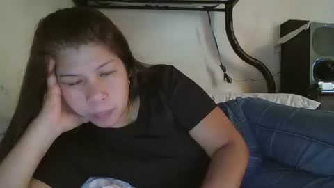 Snapshot of wildbrownchick69 chatting on 02-26-25, 06:15 WildChick online show from 02-26-25, 06:15