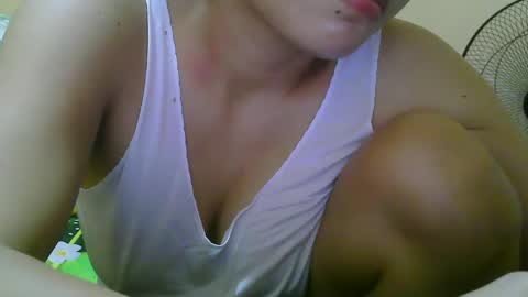 Snapshot of wildcamille chatting on 01-25-25, 12:37 camille online show from 01-25-25, 12:37