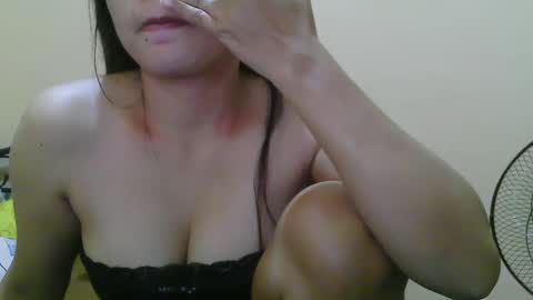 Snapshot of wildcamille chatting on 02-06-25, 12:05 camille online show from 02-06-25, 12:05