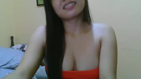 Snapshot of wildcamille chatting on 02-24-25, 07:00 camille online show from 02-24-25, 07:00