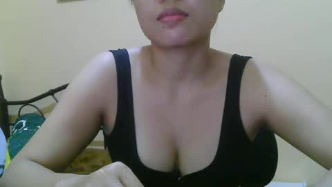 Snapshot of wildcamille chatting on 02-28-25, 02:53 camille online show from 02-28-25, 02:53
